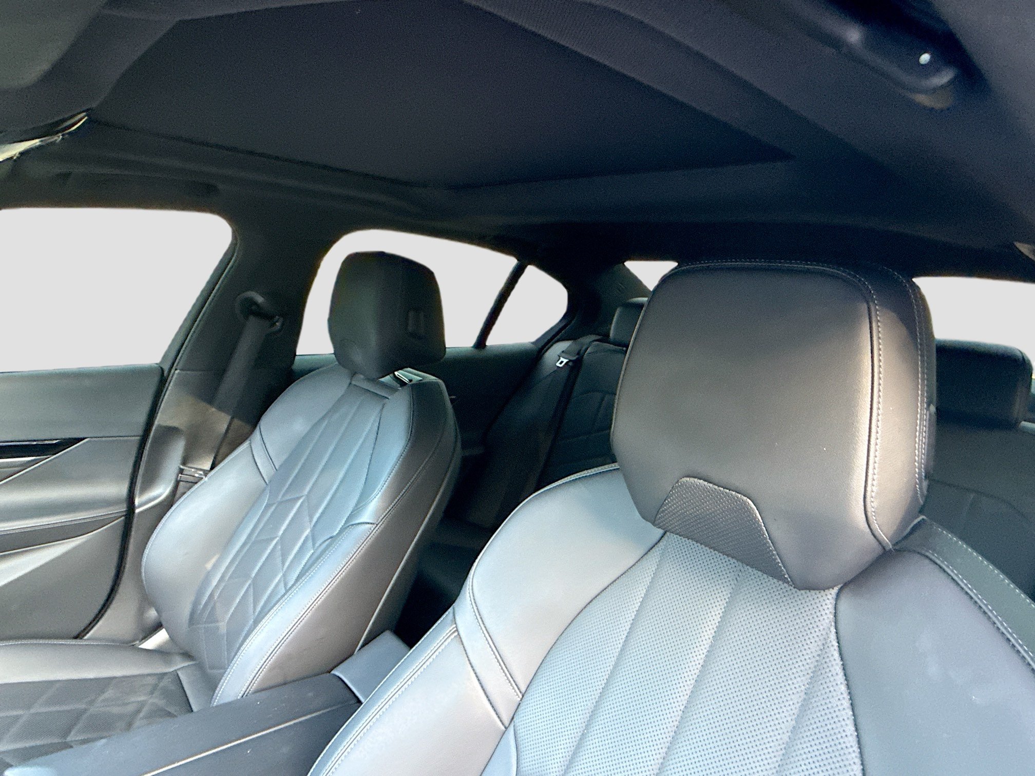 Used 2024 BMW 530i w/ Convenience Package RWD image 27