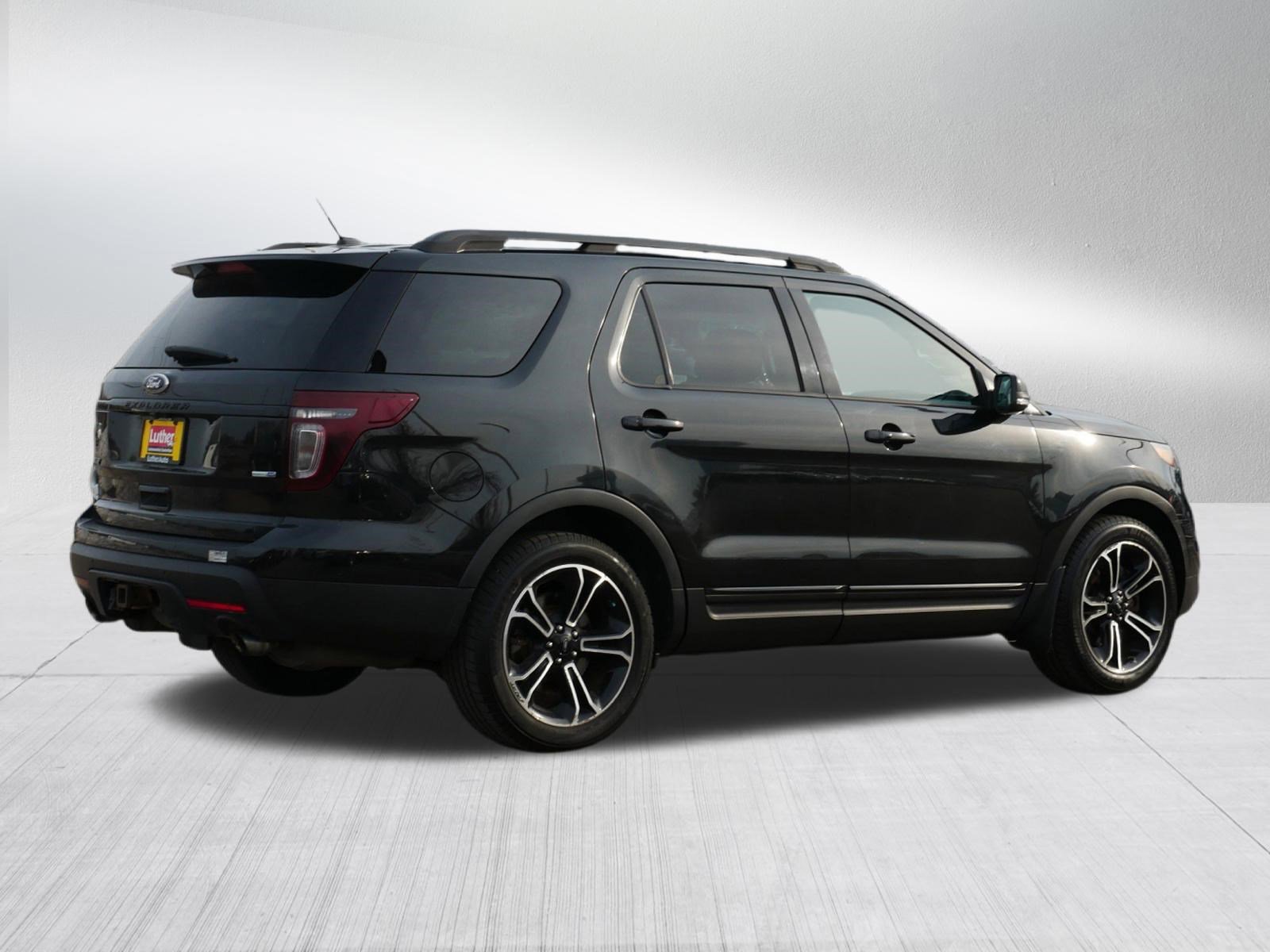 Used 2015 Ford Explorer Sport w/ Equipment Group 401A image 7