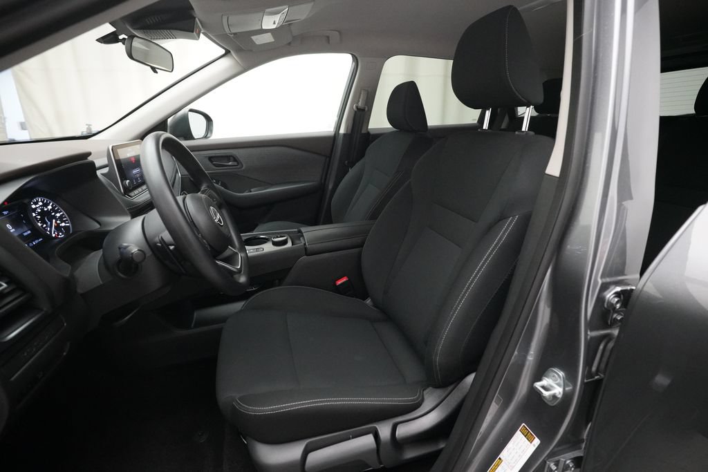 Used 2023 Nissan Rogue S AWD/4WD image 7
