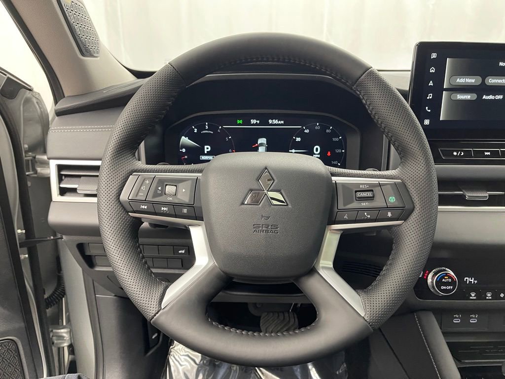 New 2025 Mitsubishi Outlander SE image 6