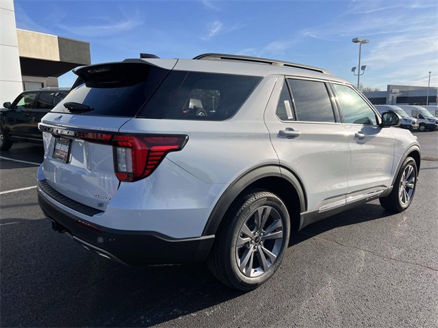 New 2025 Ford Explorer Active w/ Active Comfort Package image 8