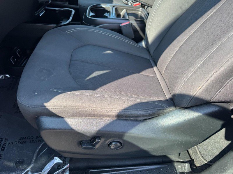Used 2019 Chrysler Pacifica Touring Plus w/ Advanced Safetytec Group FWD image 15