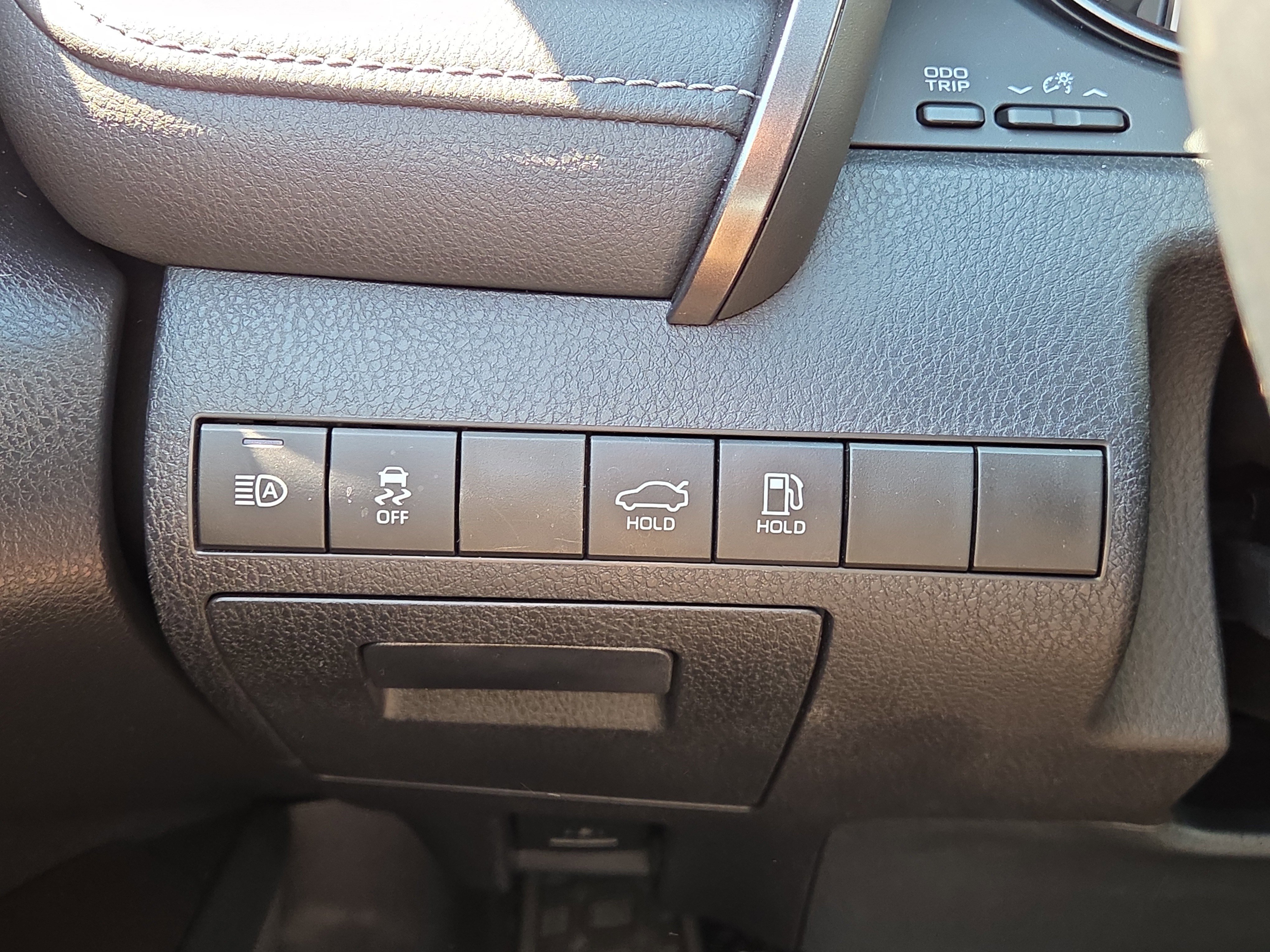 Used 2022 Toyota Camry SE w/ Audio Upgrade Package image 18