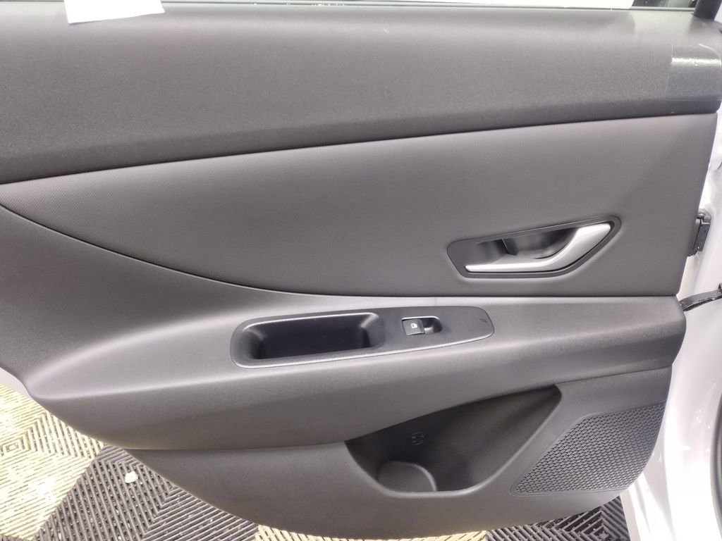 New 2026 Hyundai Elantra Limited image 21