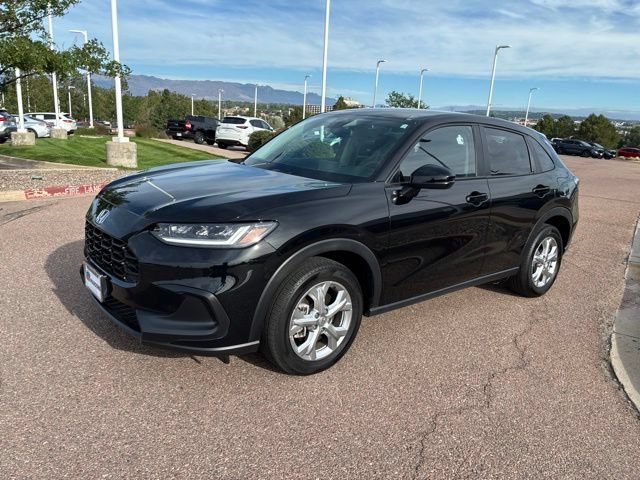 Certified 2025 Honda HR-V LX image 3