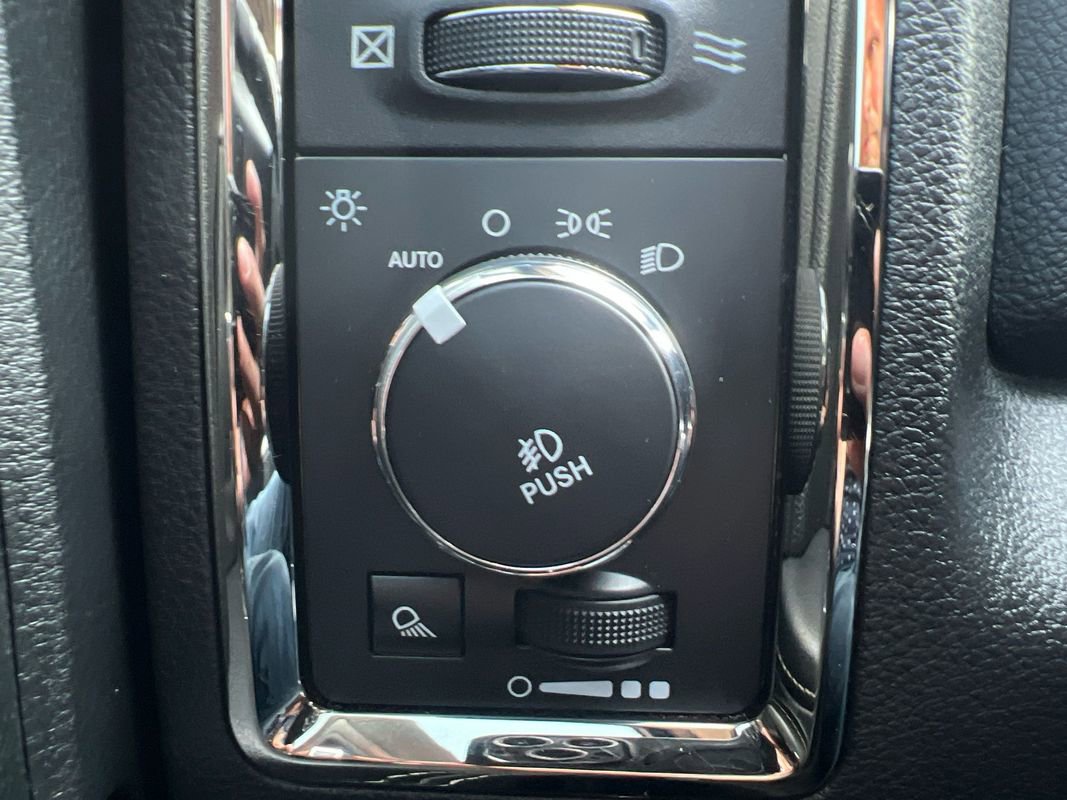 Used 2014 RAM 1500 Sport image 29