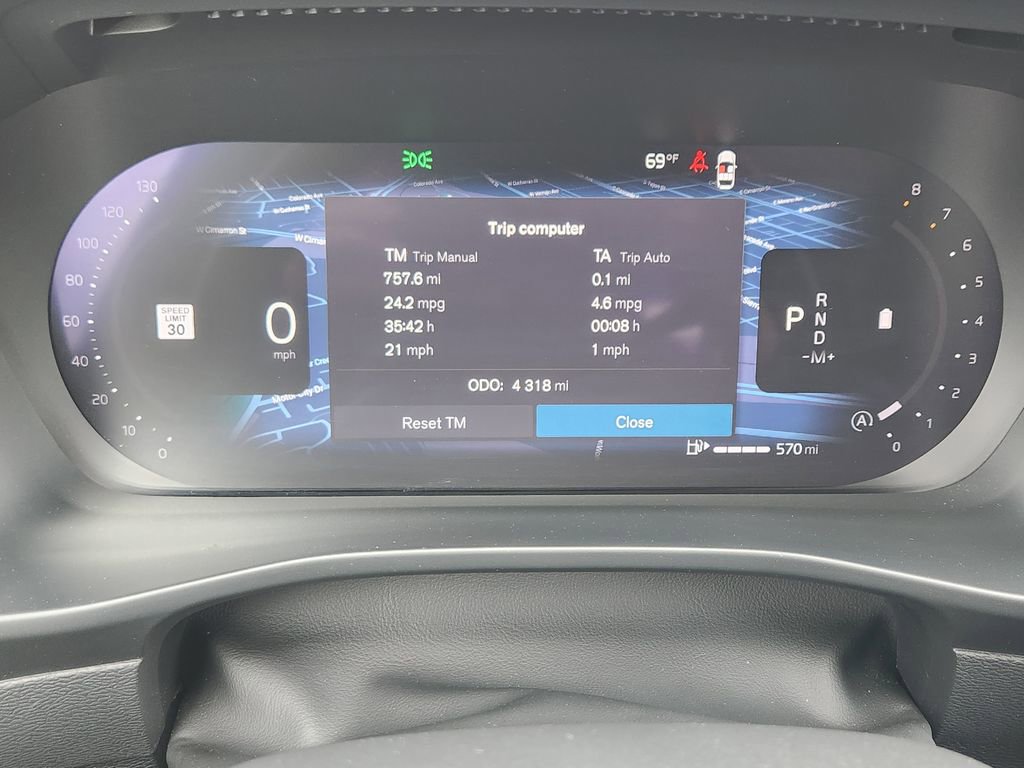 New 2025 Volvo XC40 B5 Plus w/ Protection Package Premier image 6