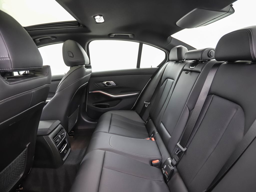 Used 2022 BMW 330i xDrive Sedan w/ Driving Assistance Package image 22