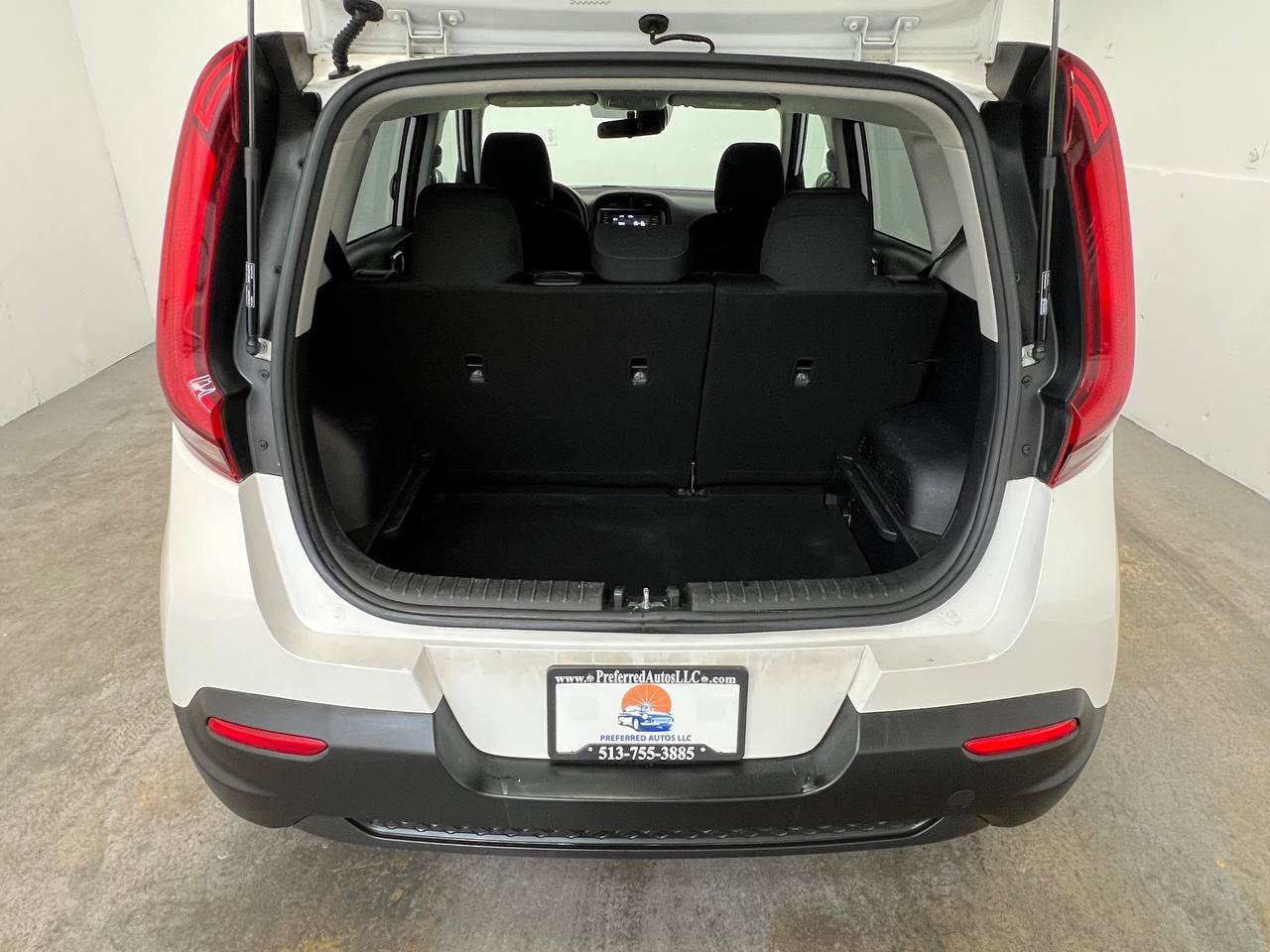 Used 2020 Kia Soul S FWD image 25