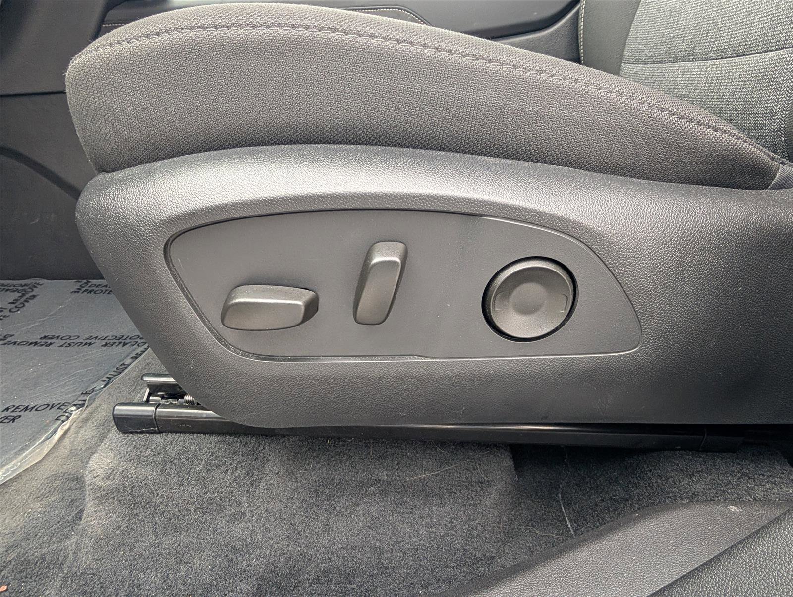 Used 2025 GMC Acadia Elevation image 20