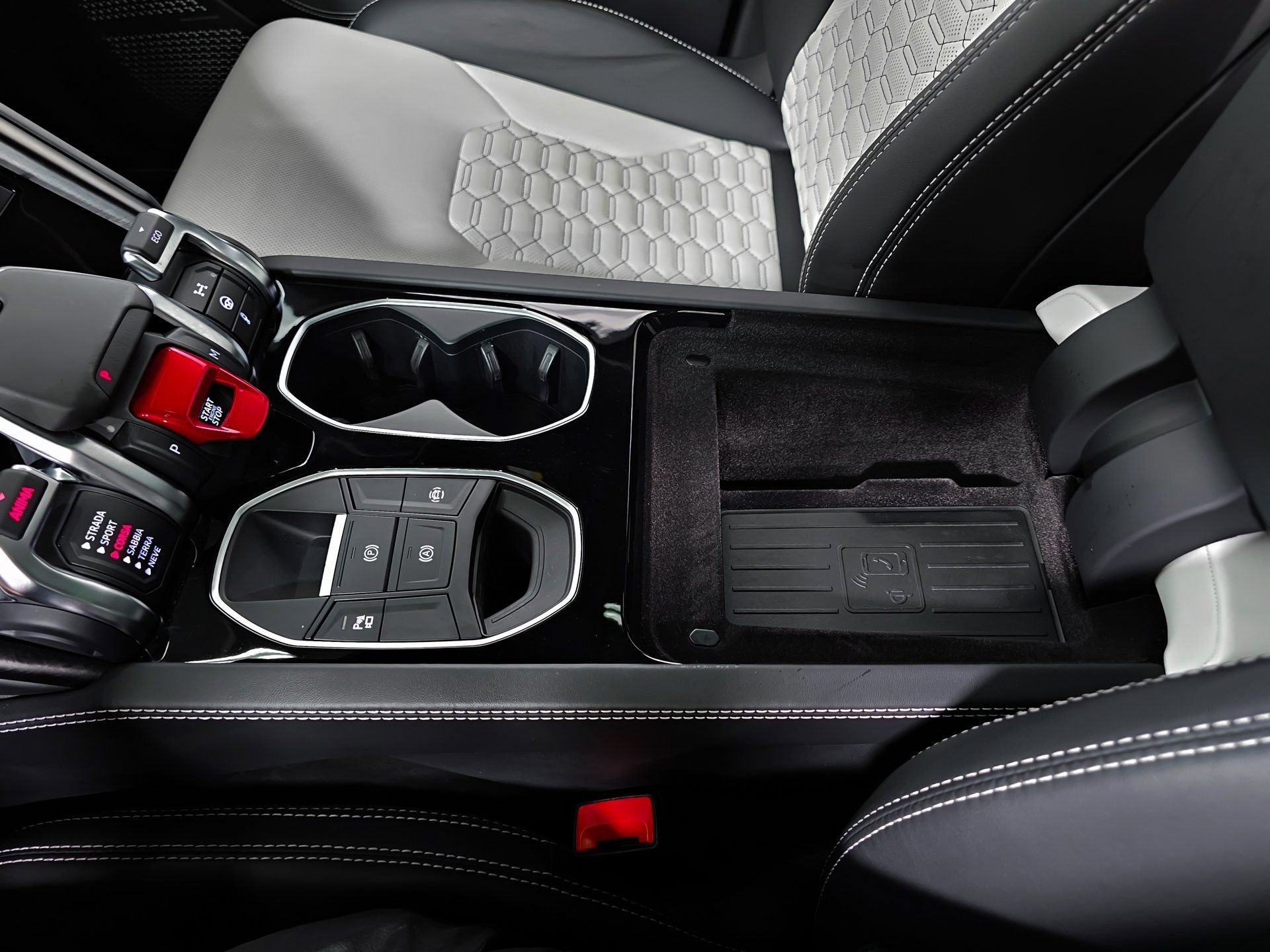 Used 2021 Lamborghini Urus image 35