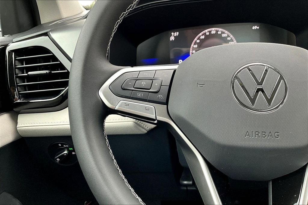New 2026 Volkswagen Taos S image 10