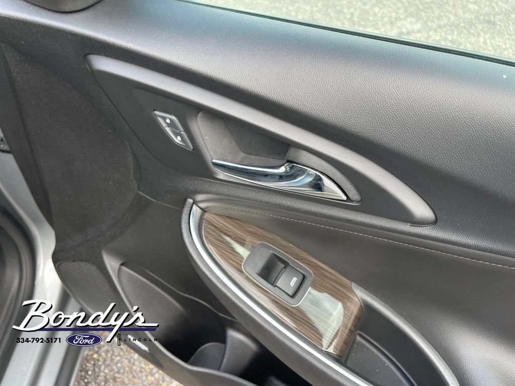 Used 2024 Chevrolet Malibu LT FWD image 19