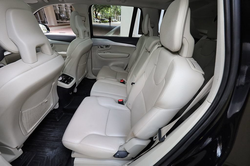 Used 2018 Volvo XC90 T6 Momentum w/ Convenience Package AWD/4WD image 30