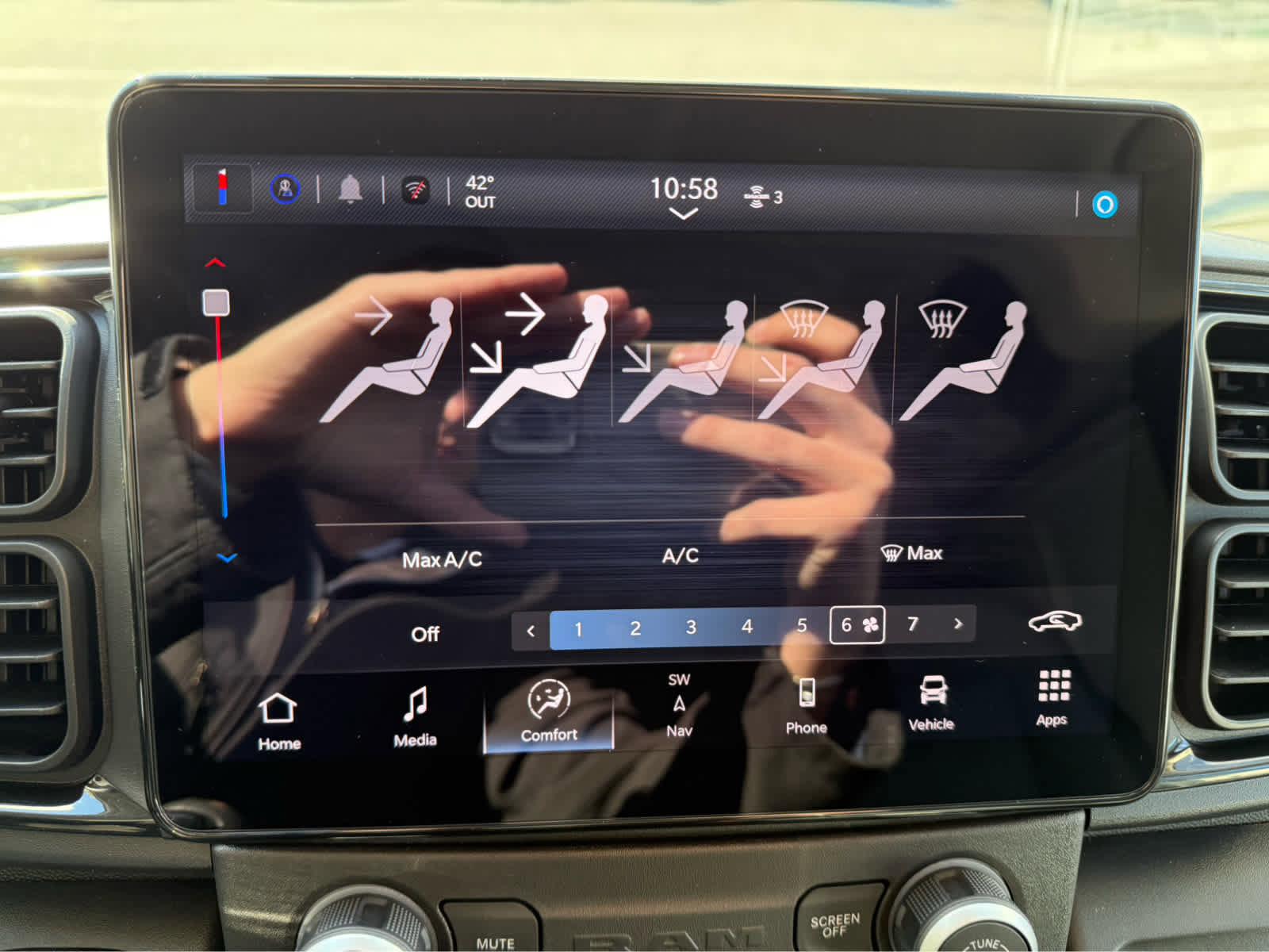 New 2026 RAM ProMaster 1500 w/ Premium Convenience Group image 23