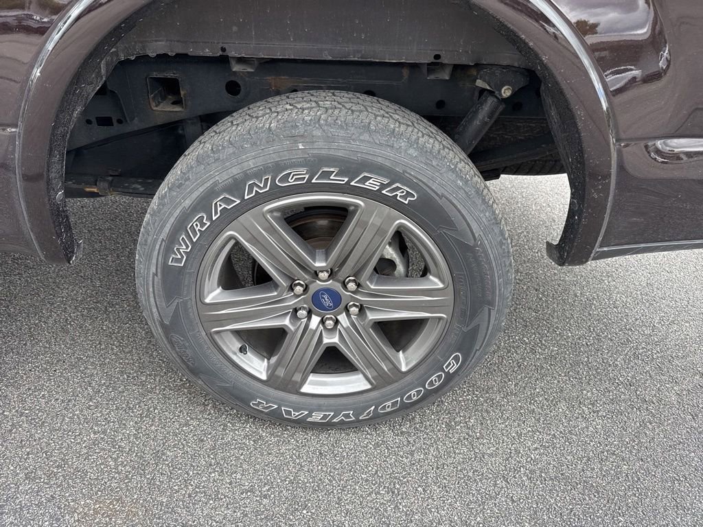 Used 2020 Ford F150 XLT w/ Equipment Group 302A Luxury AWD/4WD image 6