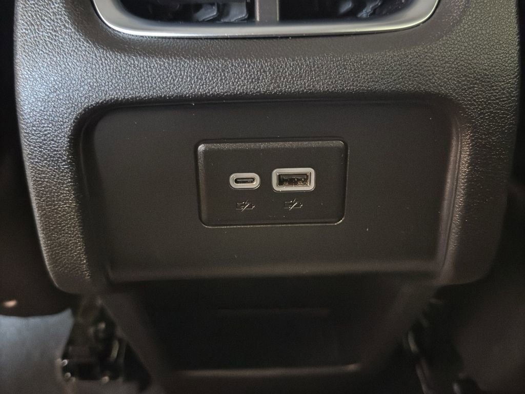 Used 2025 Chevrolet Blazer LT image 13