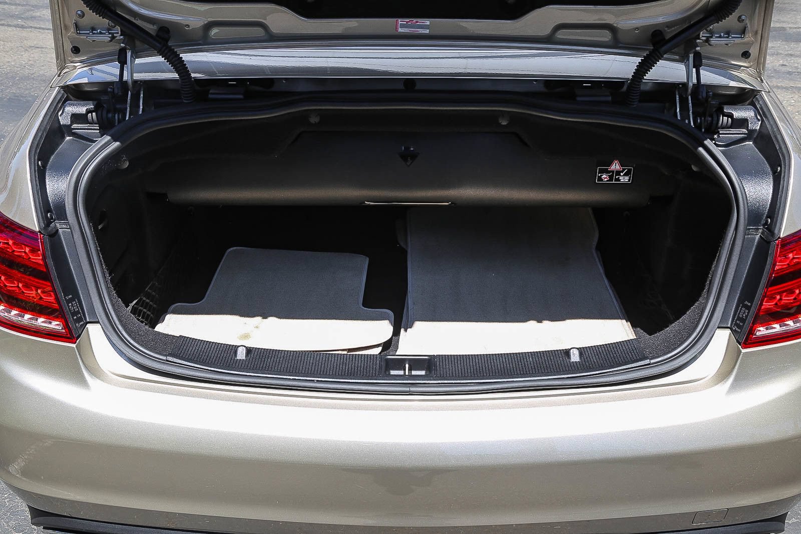 Used 2016 Mercedes-Benz E 400 Cabriolet image 29