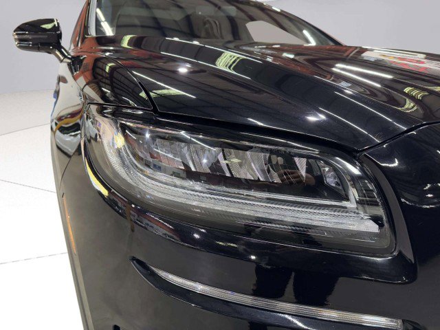 Used 2020 Lincoln Nautilus Reserve w/ Equipment Group 201A image 17