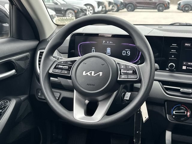 Used 2025 Kia Seltos LX AWD/4WD image 7