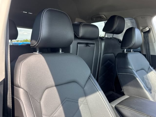 Used 2024 Volkswagen Atlas SE AWD/4WD image 23