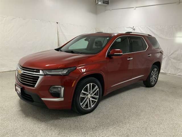 Used 2023 Chevrolet Traverse High Country image 2
