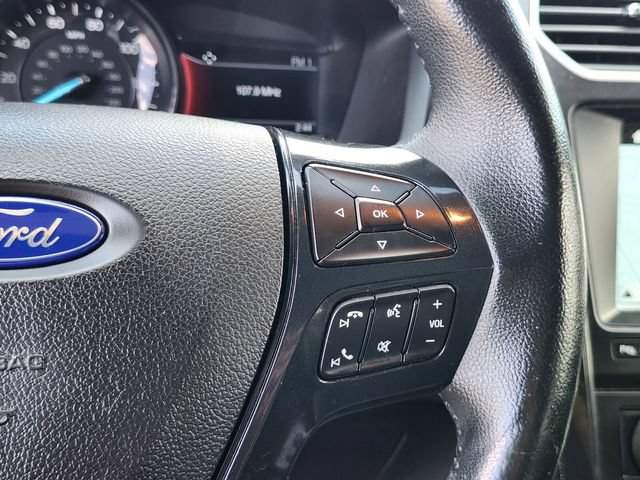 Certified 2017 Ford Explorer XLT w/ Equipment Group 202A AWD/4WD image 29