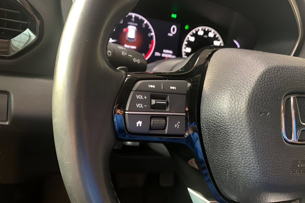 Used 2024 Honda Pilot Touring image 29