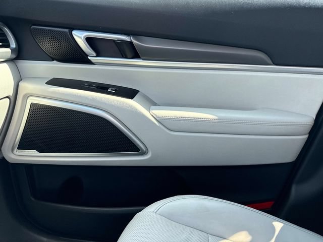 Used 2020 Kia Telluride S FWD image 23