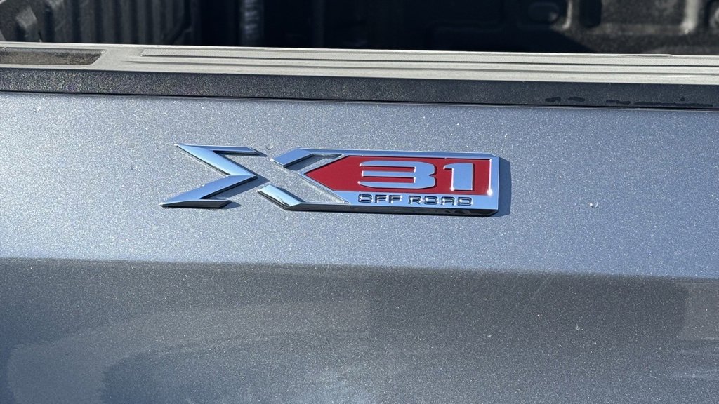 Used 2021 GMC Sierra 1500 SLT w/ SLT Premium Package image 10