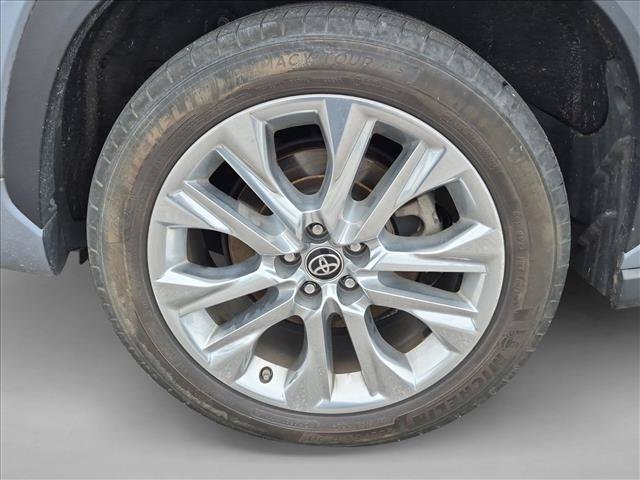 Used 2021 Toyota Highlander Limited FWD image 14