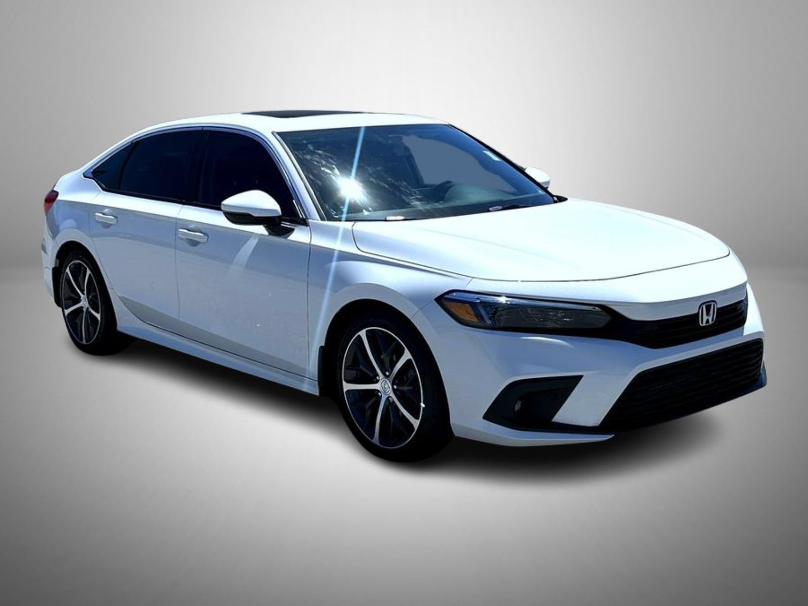 Used 2023 Honda Civic Touring image 3