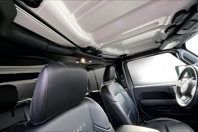Used 2021 Jeep Wrangler Unlimited Sahara w/ Cold Weather Group image 19