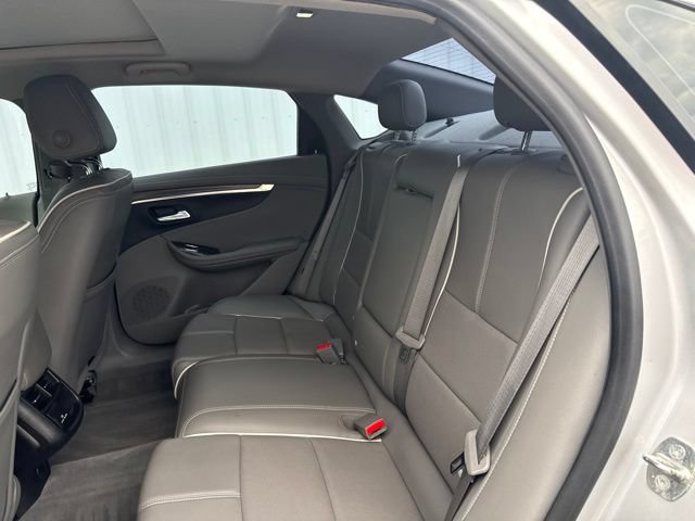 Used 2015 Chevrolet Impala LTZ FWD image 9