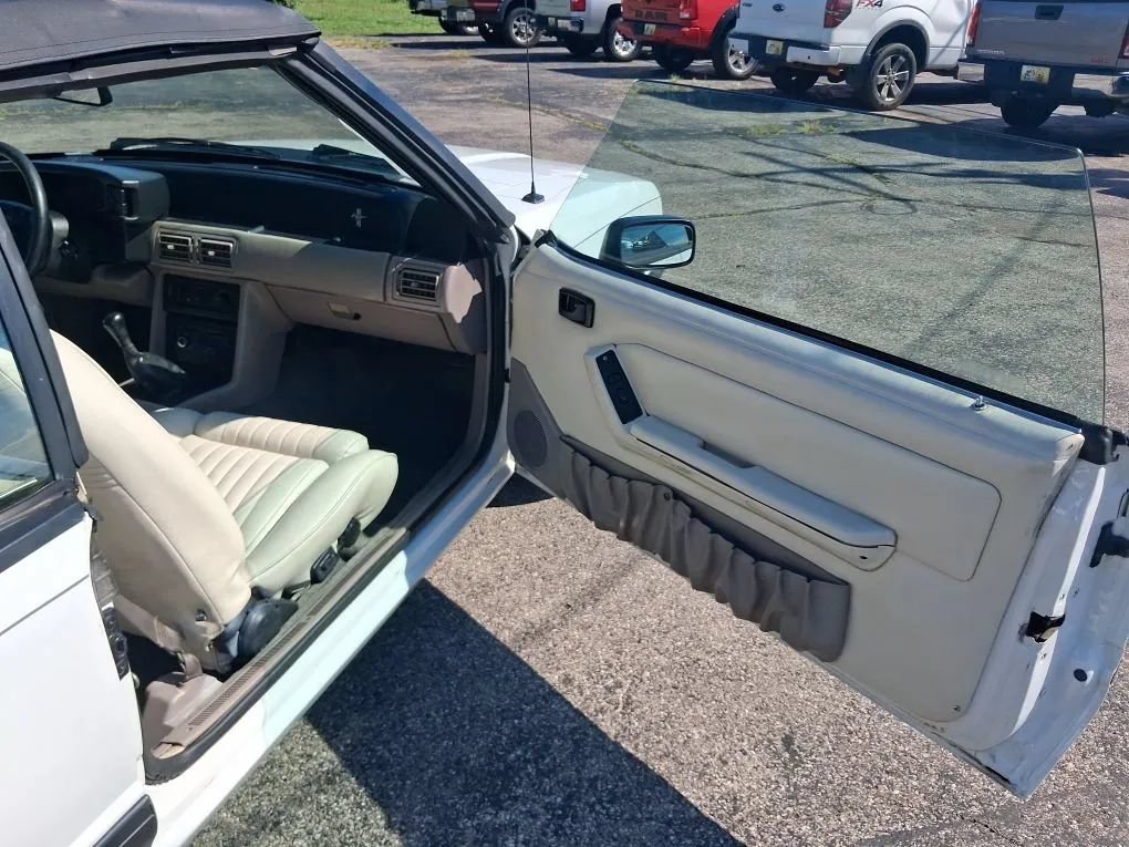 Used 1990 Ford Mustang LX RWD image 34