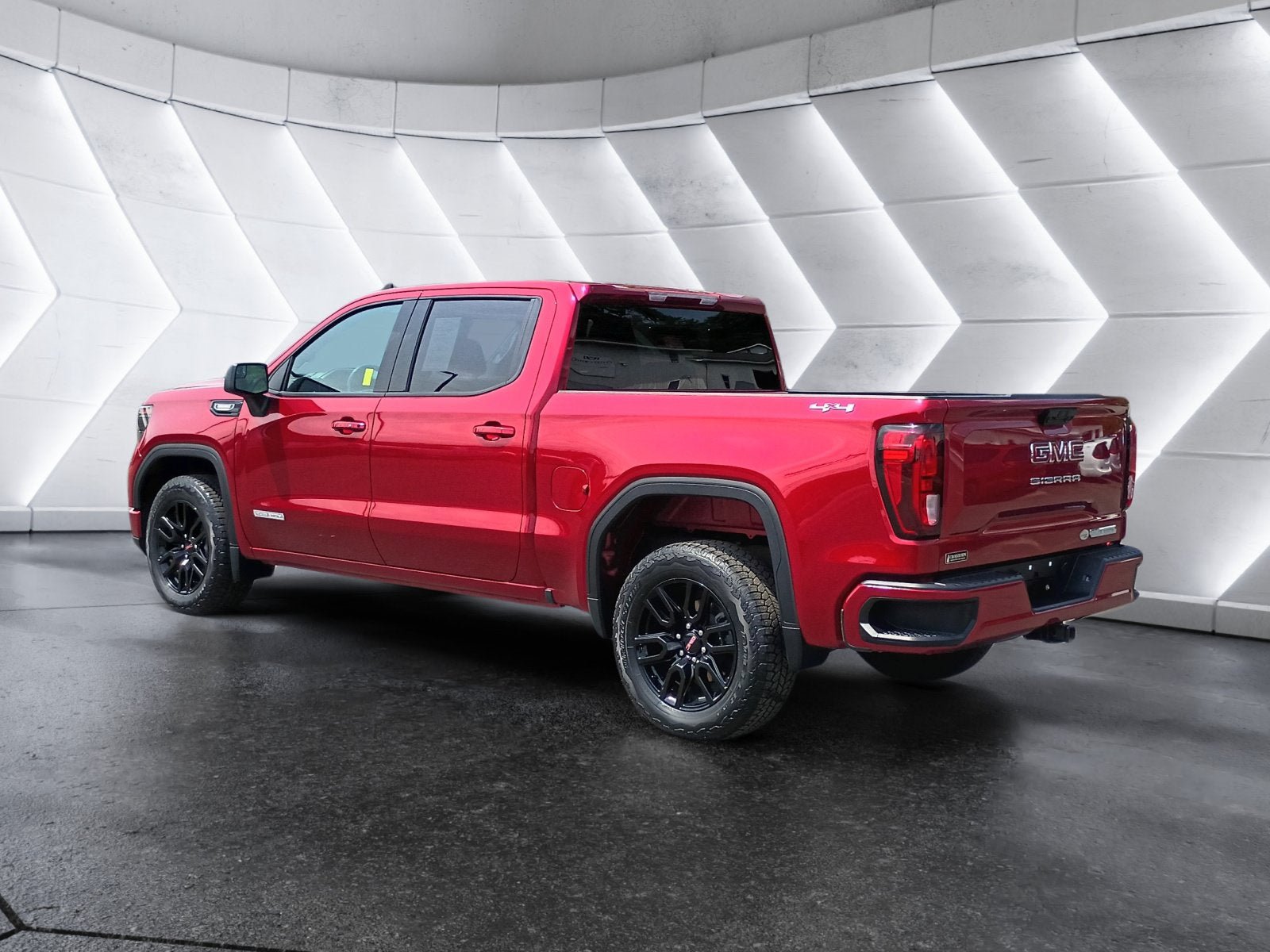 Used 2023 GMC Sierra 1500 Elevation AWD/4WD image 4