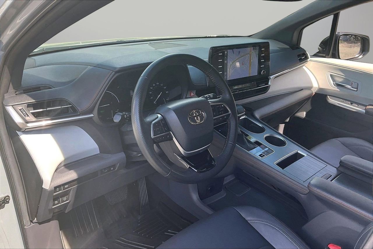 Used 2023 Toyota Sienna XSE image 20
