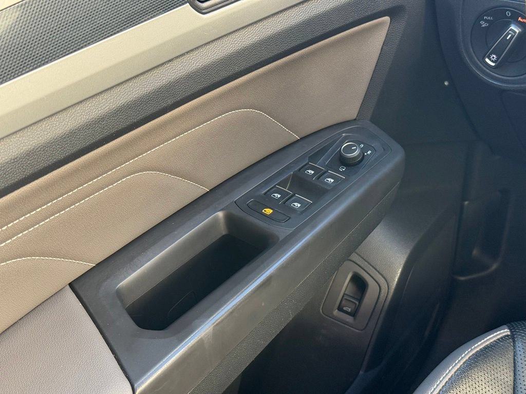 Used 2023 Volkswagen Atlas SEL Premium AWD/4WD image 9