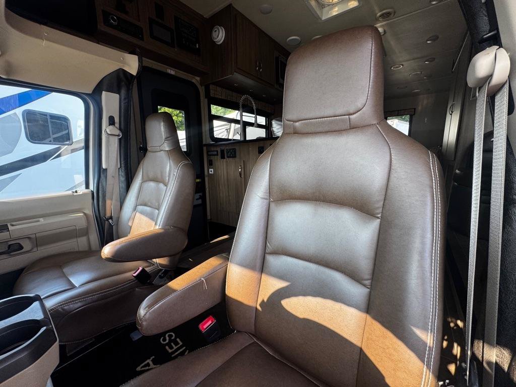 Used 2017 Ford E-450 and Econoline 450 Super Duty w/ Motorhome Prep Package RWD image 20