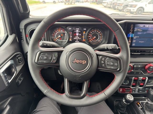 Used 2024 Jeep Gladiator Rubicon w/ Technology Group AWD/4WD image 24