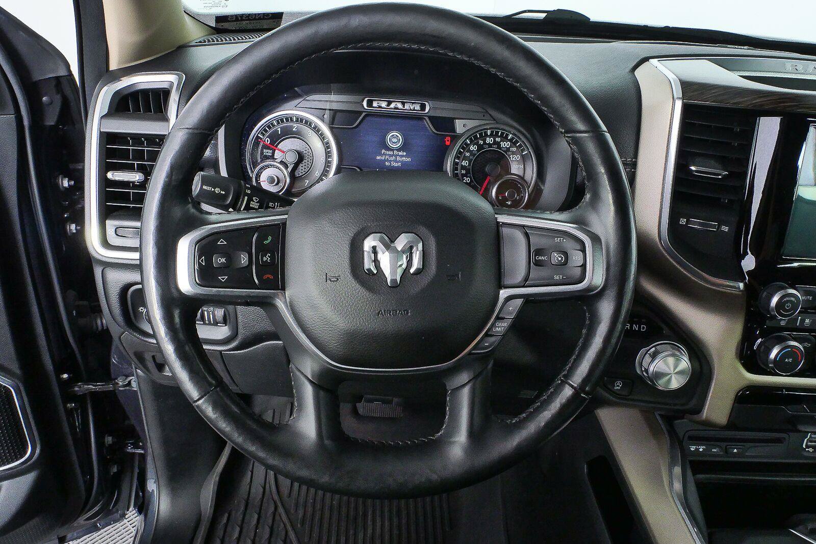 Used 2019 RAM 1500 Laramie RWD image 11