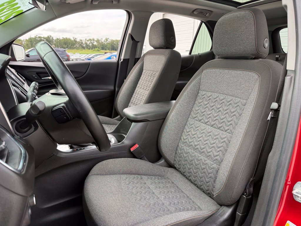 Used 2023 Chevrolet Equinox LT FWD image 13