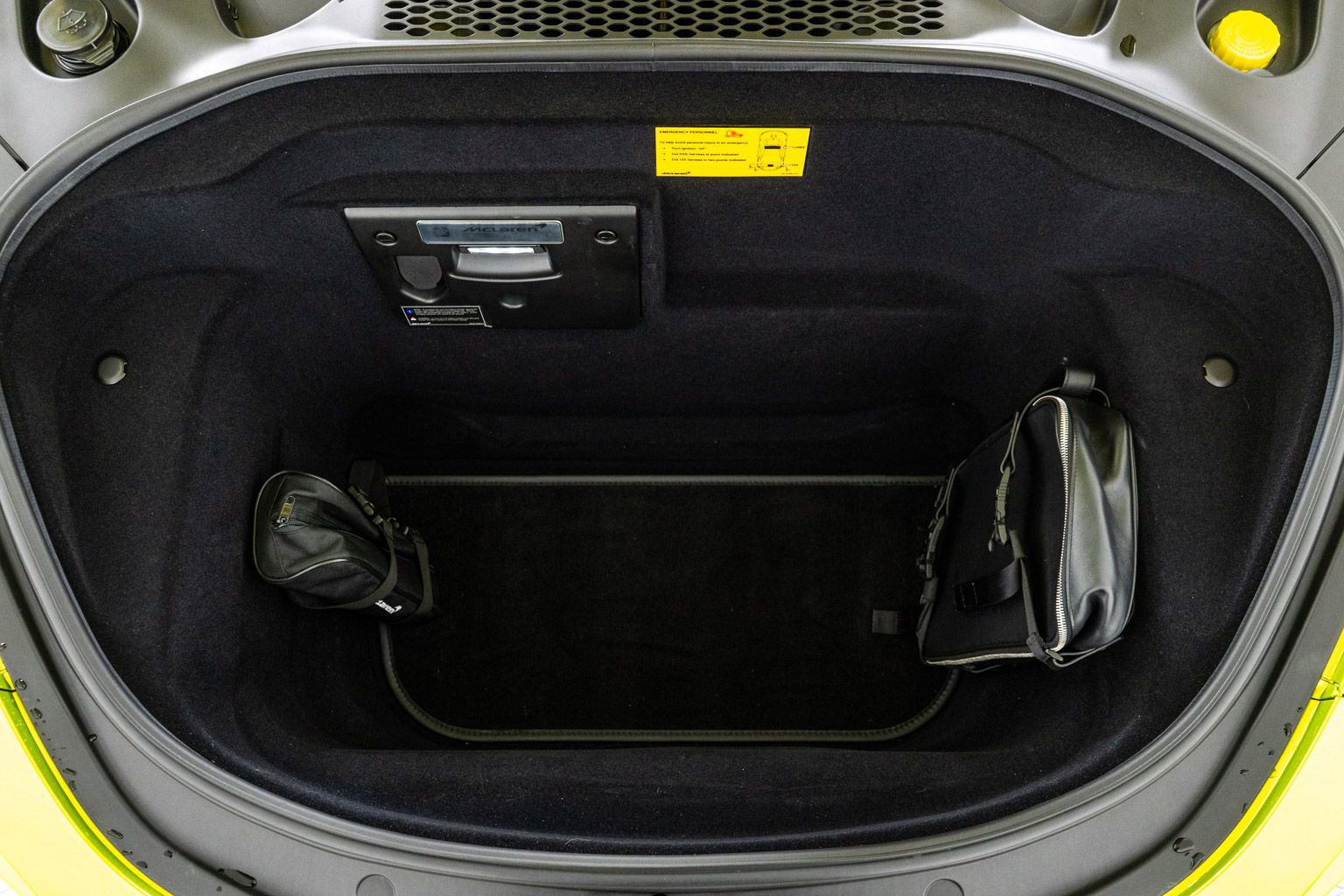 Used 2025 McLaren Artura Spider image 14