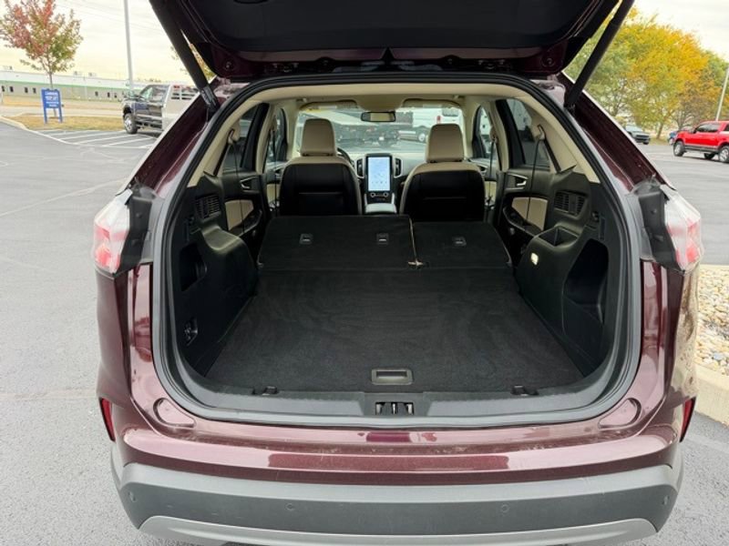 Used 2022 Ford Edge SEL w/ Convenience Package AWD/4WD image 22