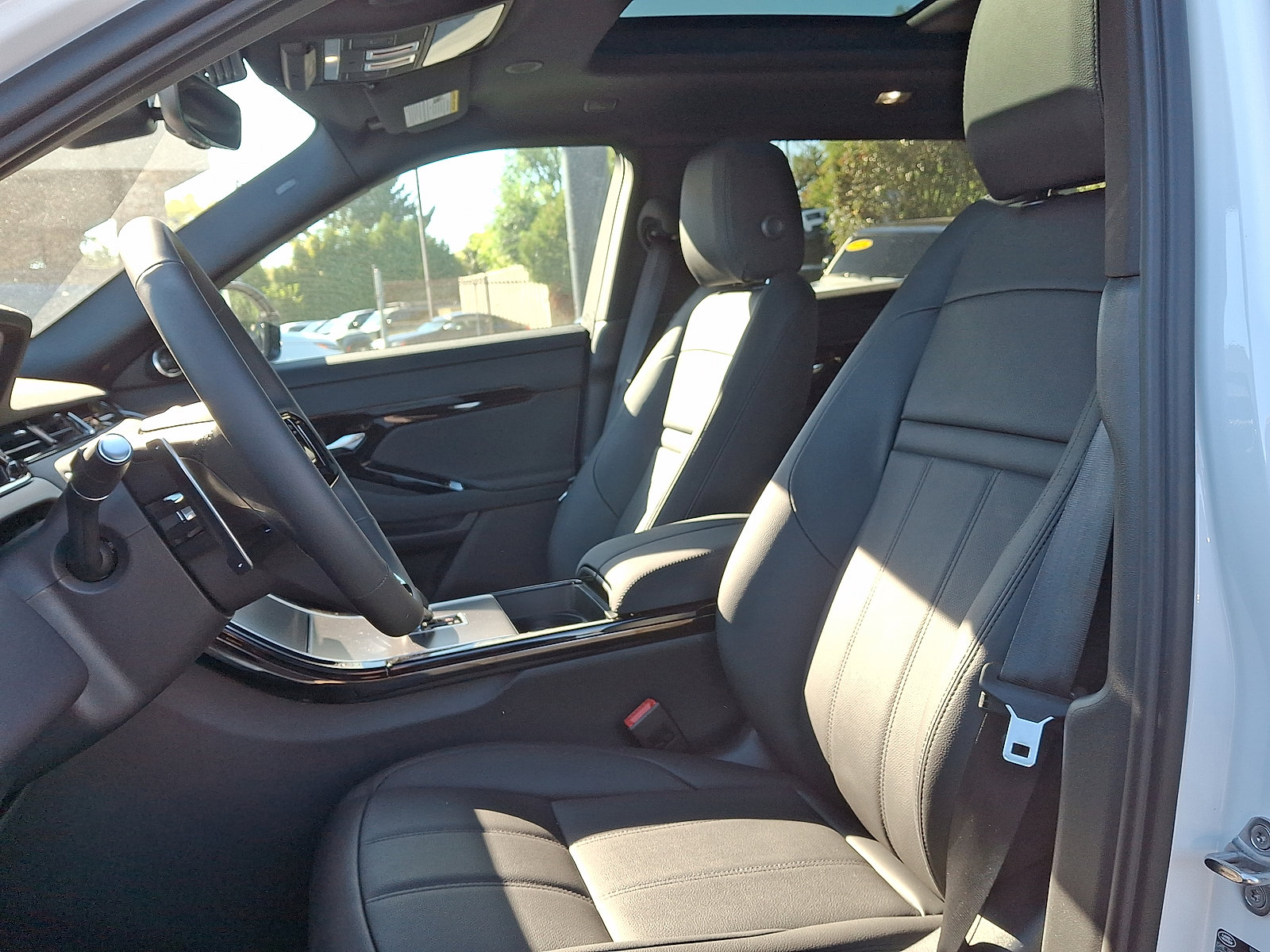 New 2026 Land Rover Range Rover Evoque S image 3