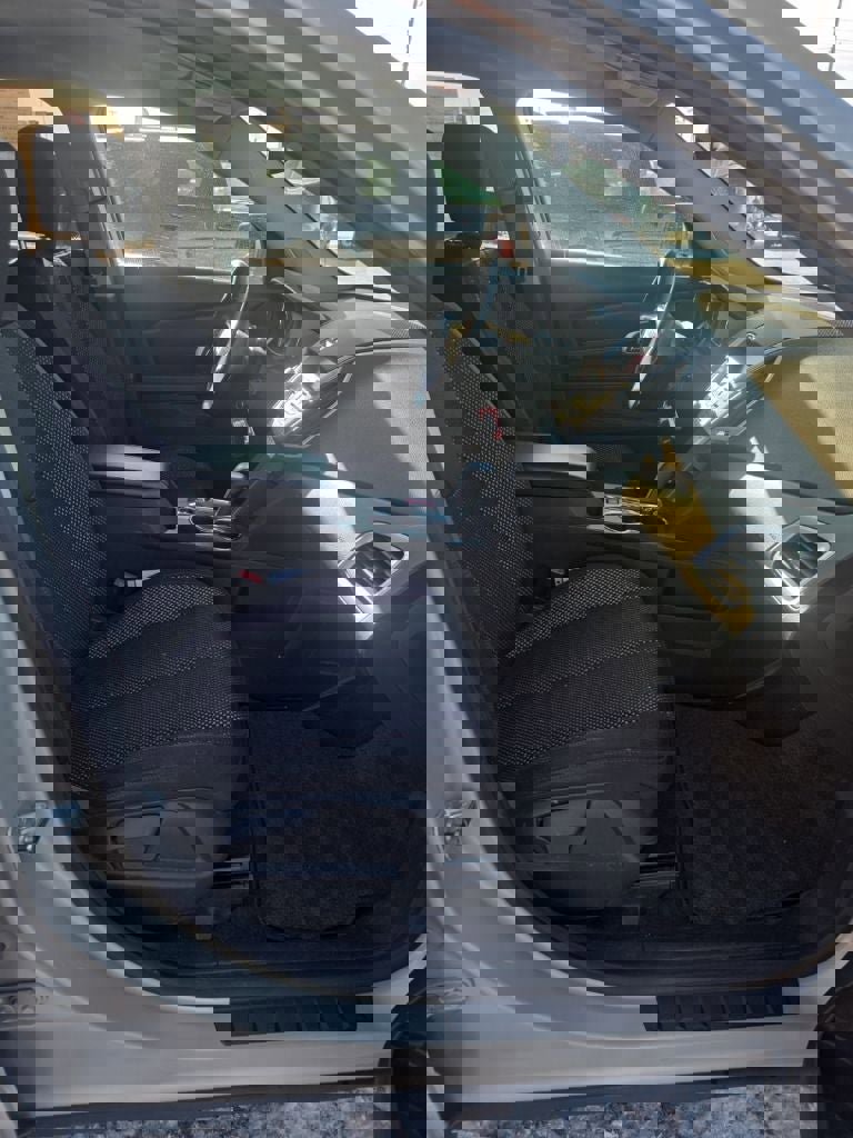 Used 2010 GMC Terrain SLE image 27