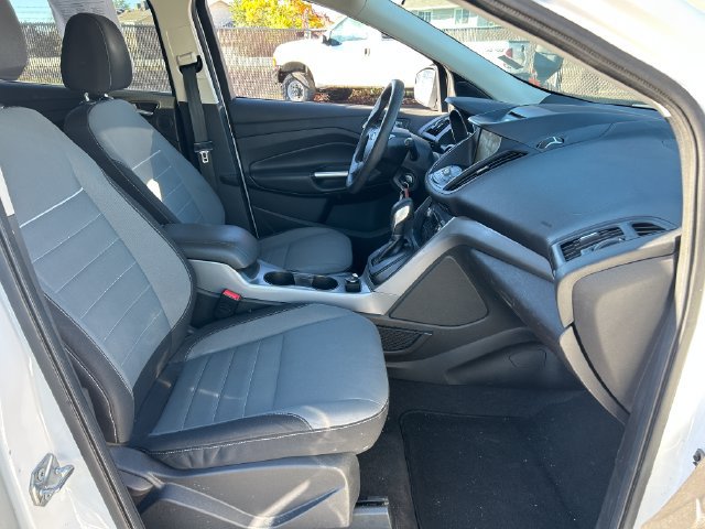 Used 2015 Ford Escape SE w/ Equipment Group 201A AWD/4WD image 30