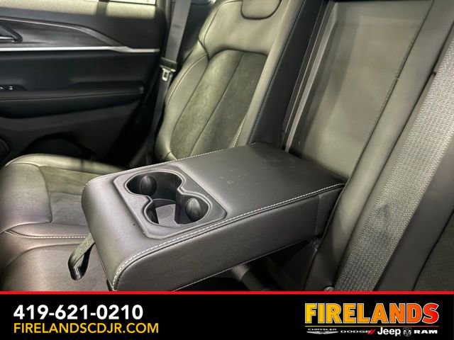 New 2026 Jeep Grand Cherokee Altitude image 20