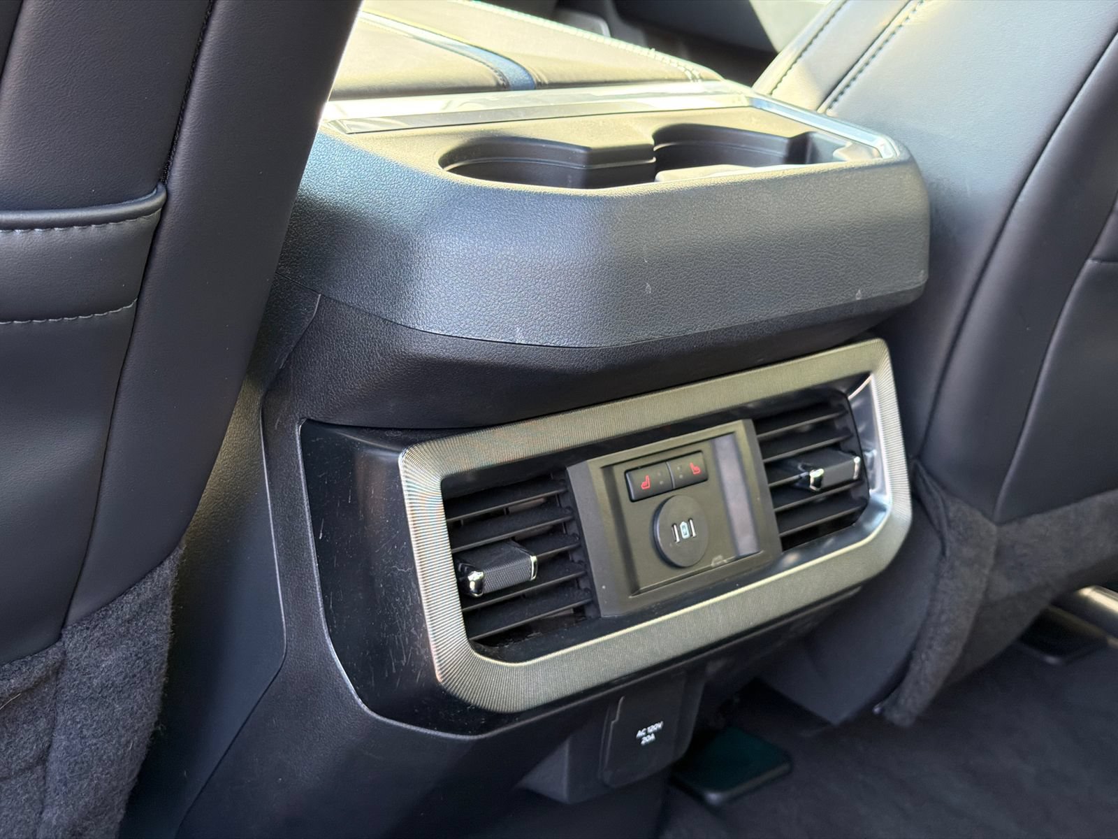 Used 2025 Ford F350 Platinum w/ Tremor Off-Road Package AWD/4WD image 26