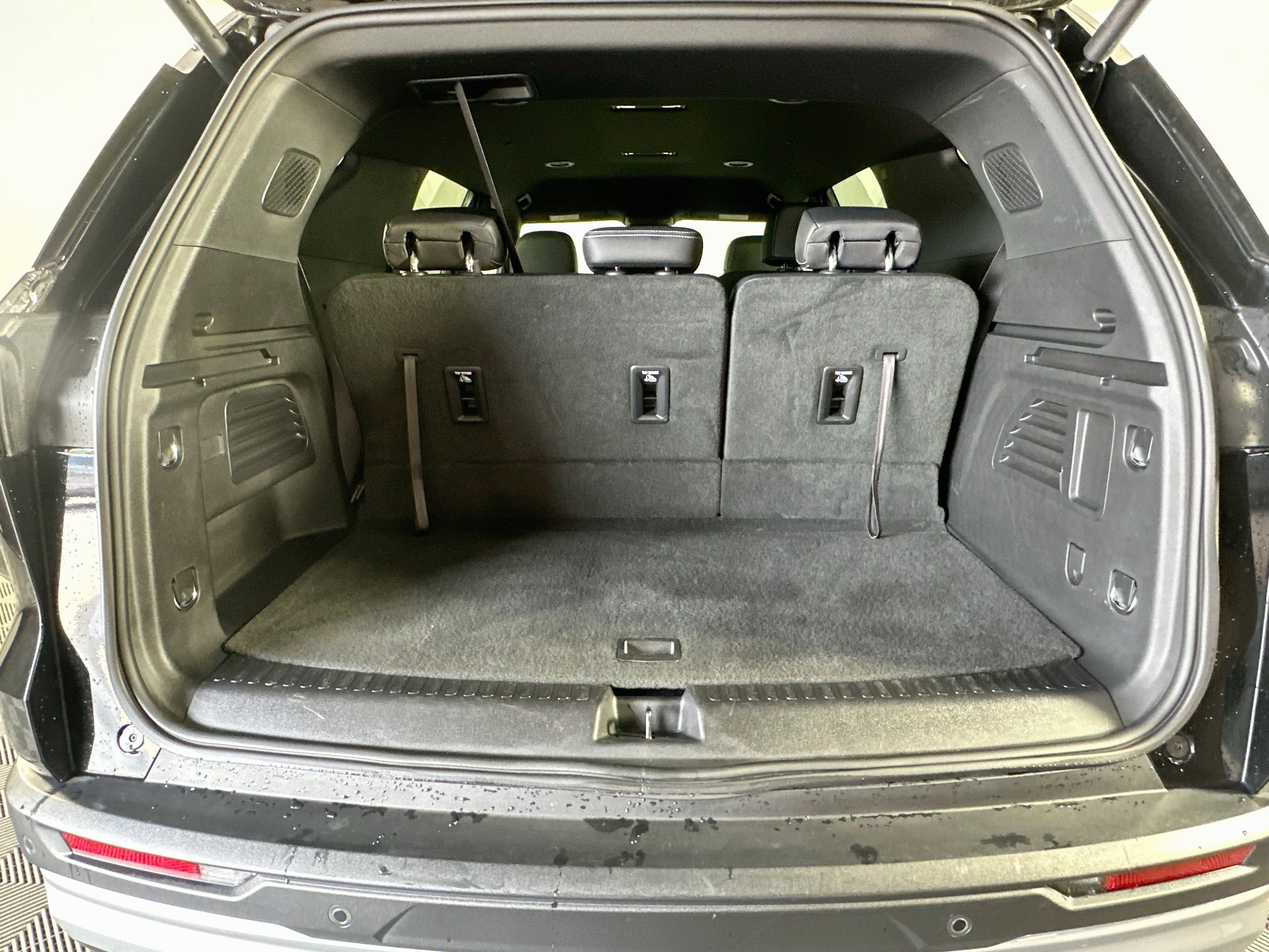 Used 2026 Chevrolet Traverse LT FWD image 30
